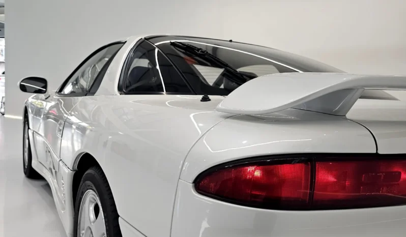 
								Mitsubishi 3000 GT full									