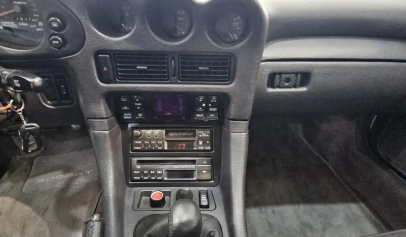 
								Mitsubishi 3000 GT full									
