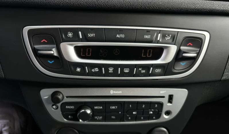 
								Renault Mégane Coupe 1.5 dCi Bose Edition full									