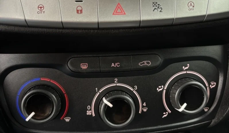 
								Fiat Tipo 1.6 M-Jet Easy 120cv full									