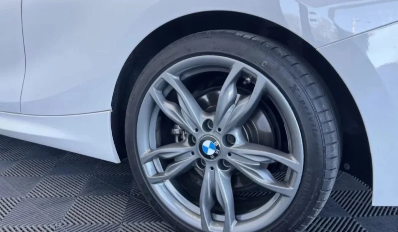 
								BMW 120 d xDrive Advantage full									